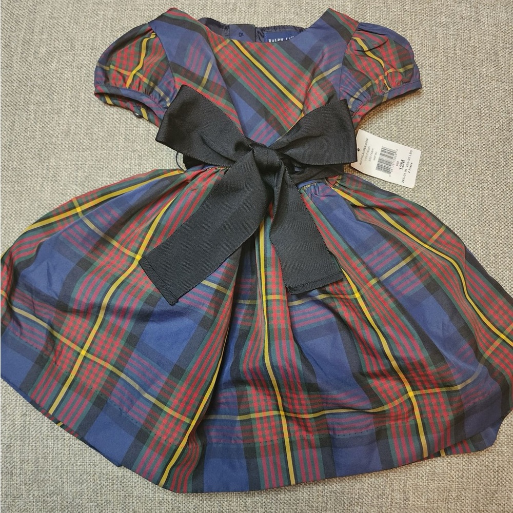 12 month plaid Ralph Lauren dress. New w tags. Beautiful button detail on back.